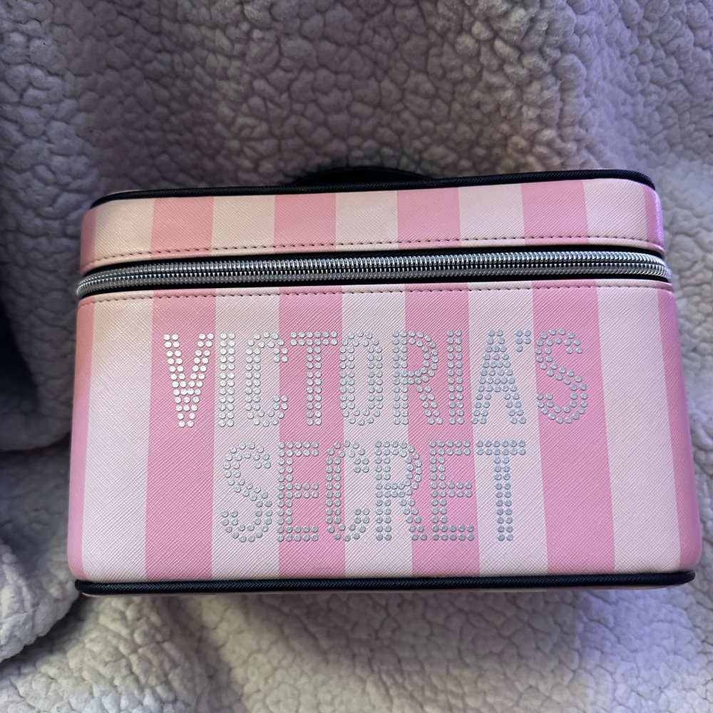 Victoria’s Secret hard train case
